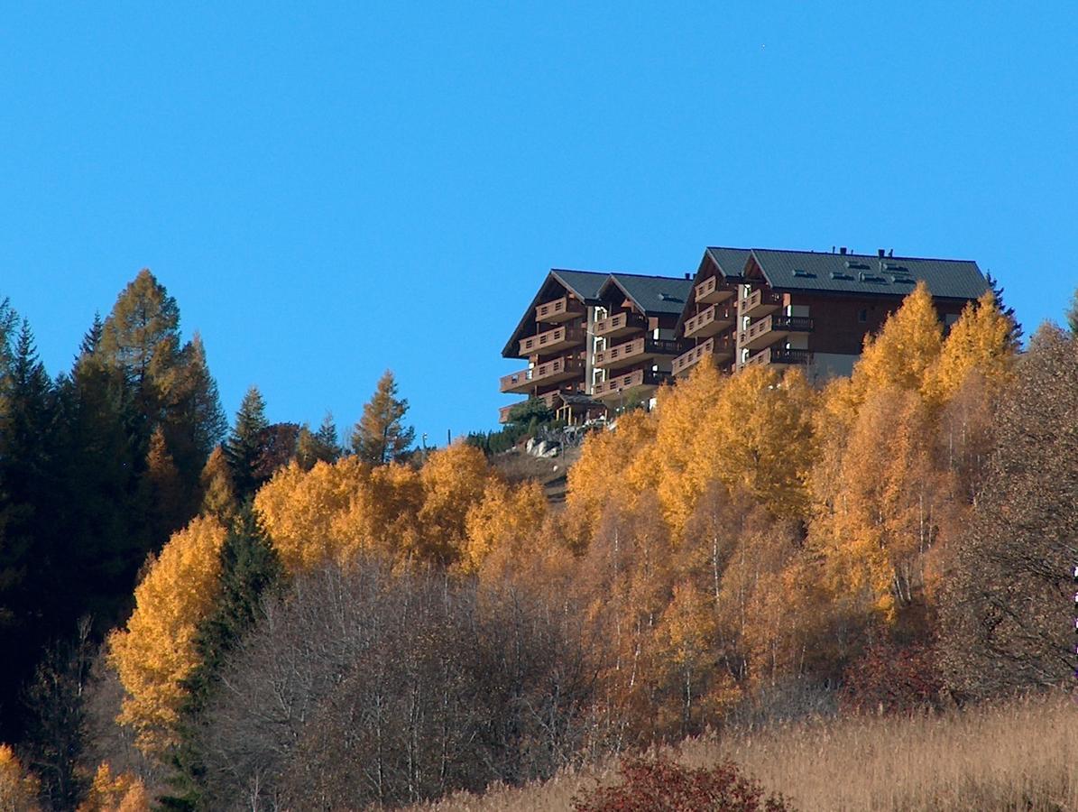 Apartments Castle Goms Екстер'єр фото